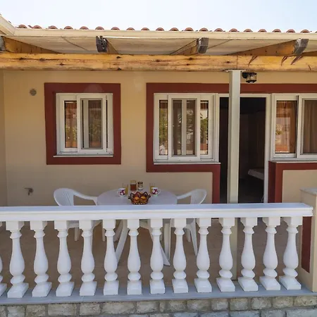 Apartment Anemi Finikounta